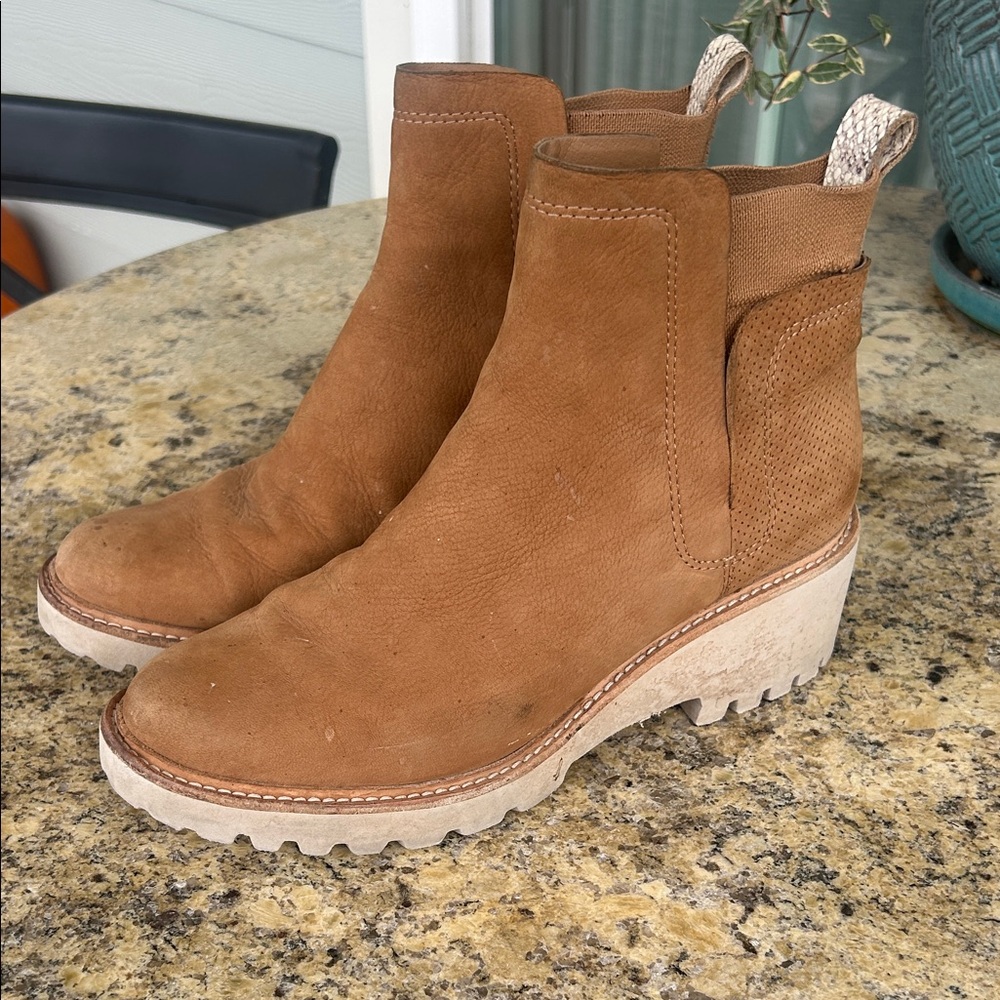 Women's Tan Ankle Boots
